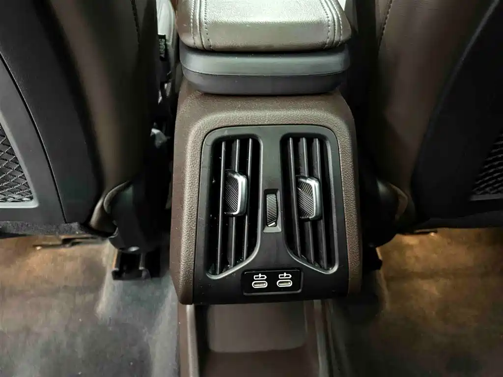 BMW X1 2023 sDrive20Li X Design Package фото 15