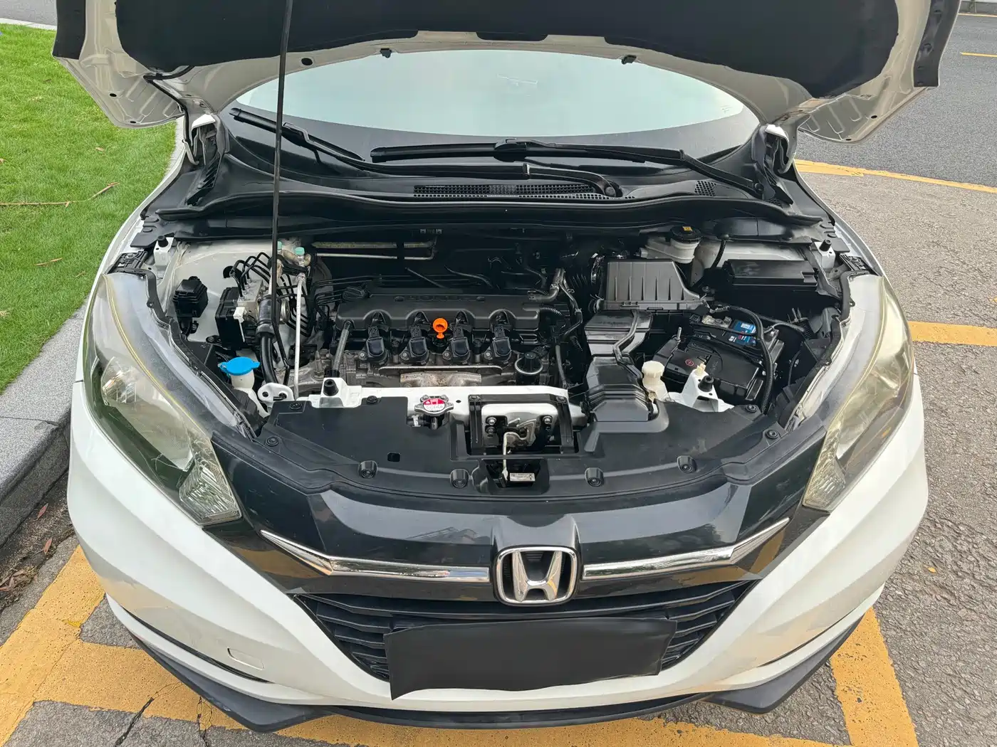 Honda Vezel 2015 2015 1.8L CVT FWD Elite