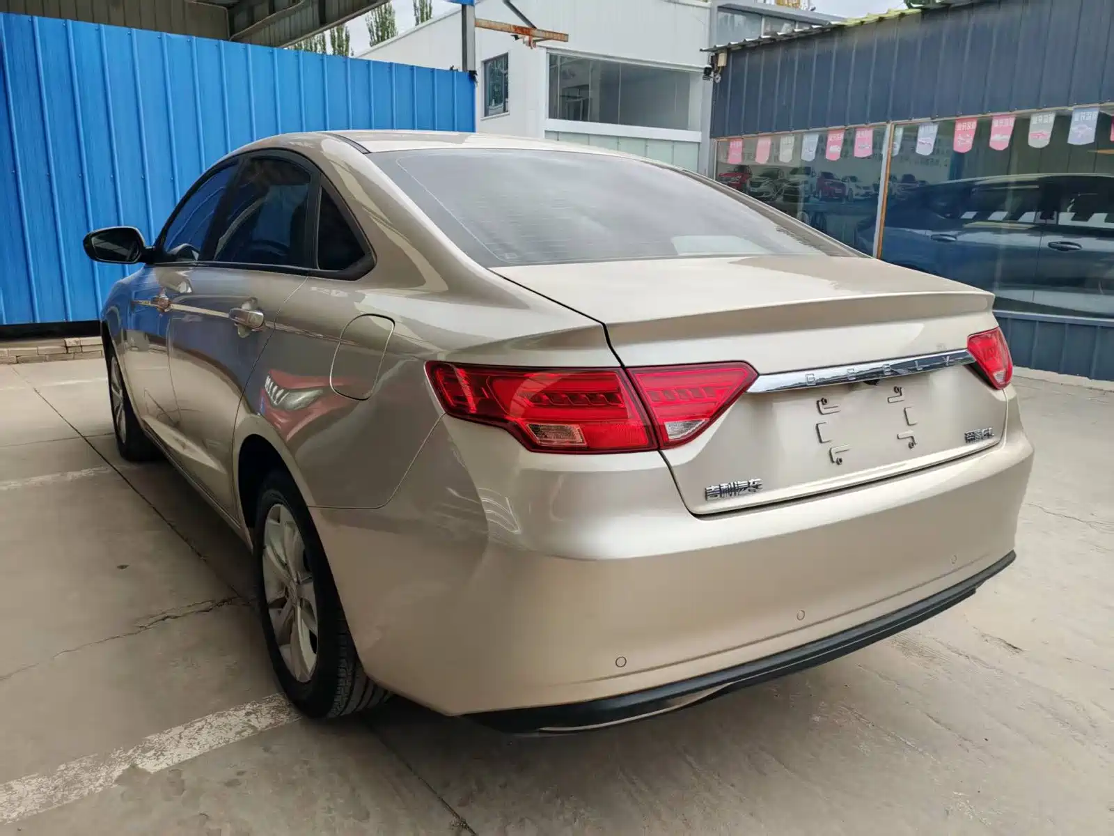 Фото 7 - Geely Emgrand GL
