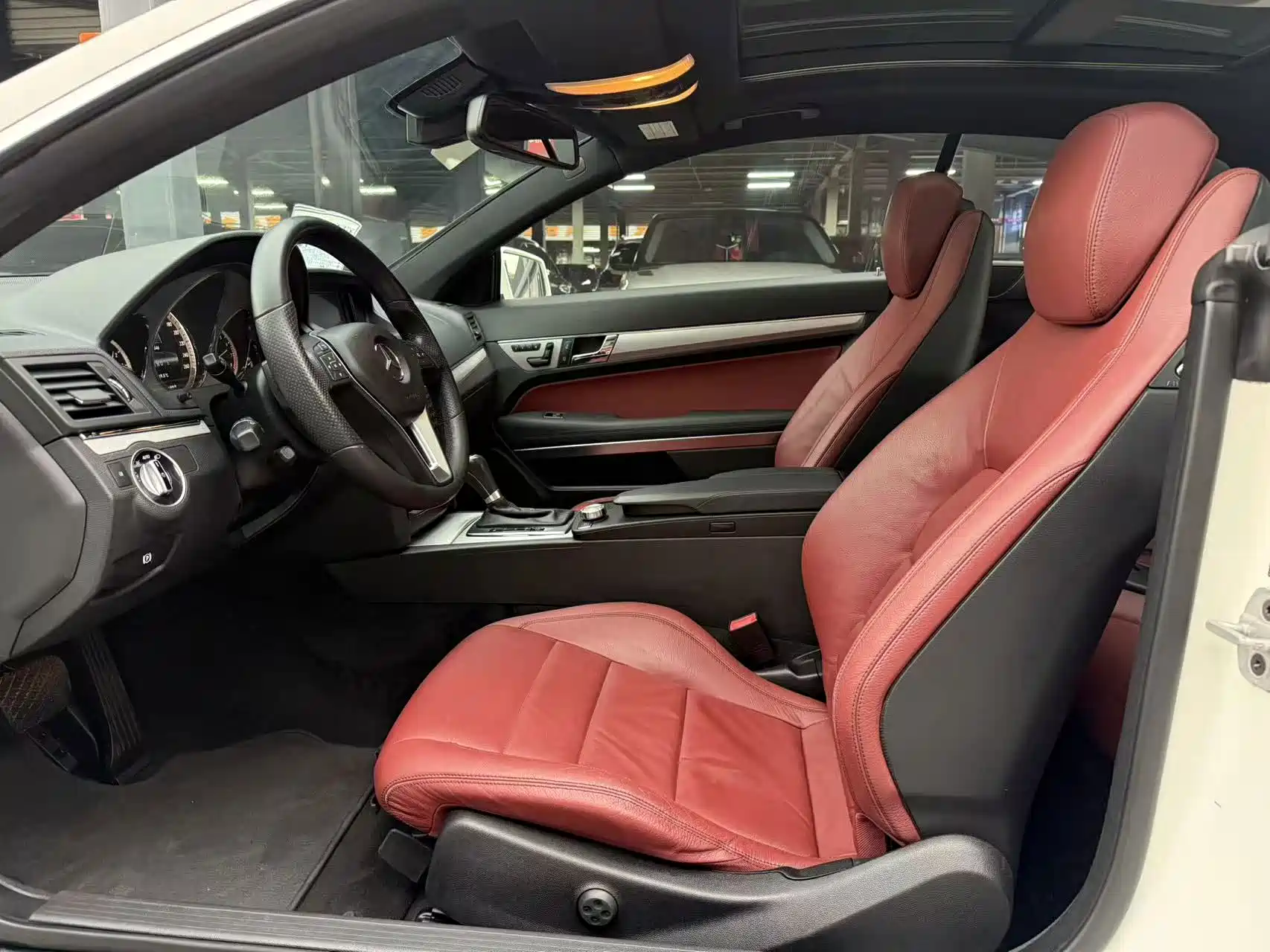 Фото 4 - Mercedes-Benz E-Class (Import)