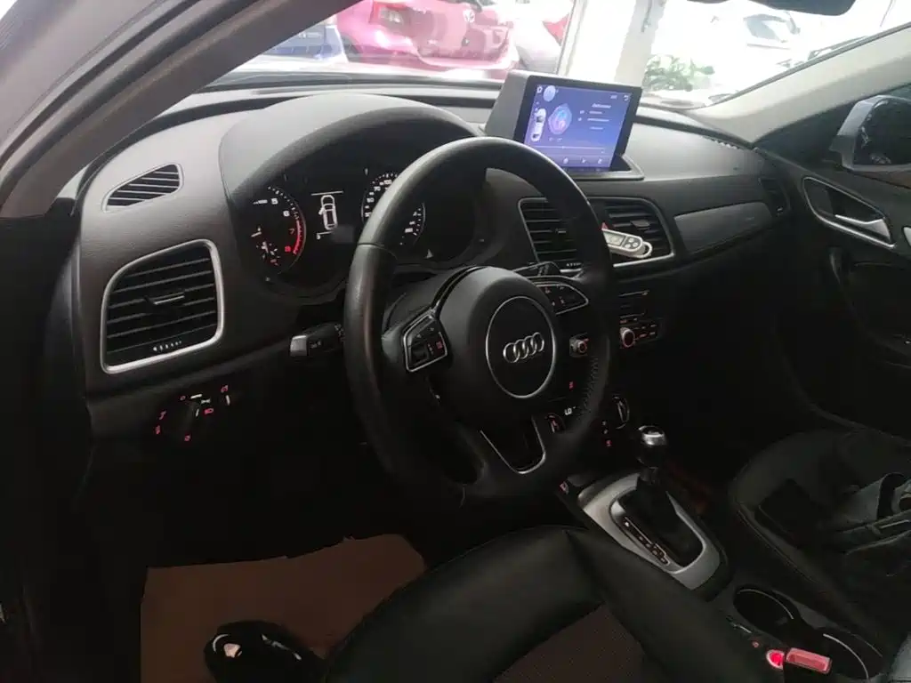 Фото 10 - Audi Q3