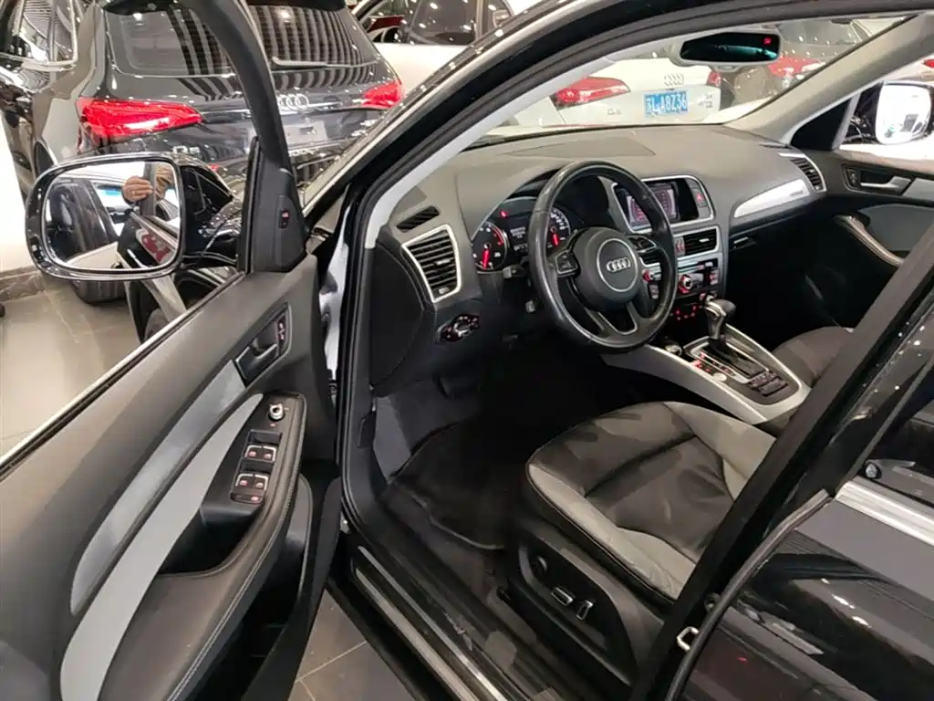 Audi Q5 2017 Plus 40 TFSI Technology фото 16