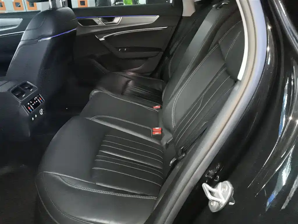 Audi A6L 2024 45 TFSI Premium Dynamic фото 17