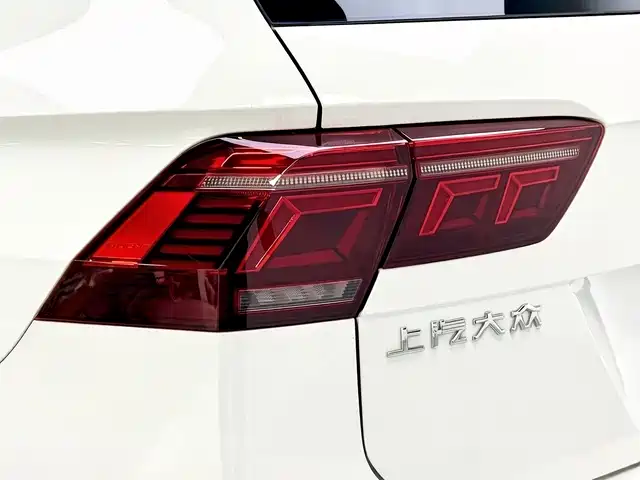 Volkswagen Tiguan L 2022 330TSI Auto 2WD R-Line Premium Edition фото 13
