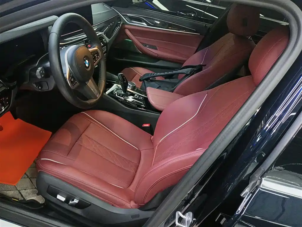 BMW 5 Series 2022 Model Second Facelift 525Li M Sport Package фото 11