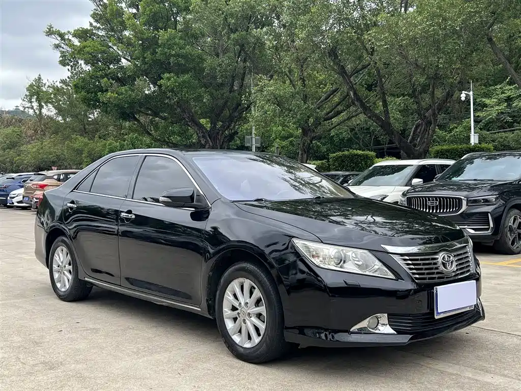 Toyota Camry 2012 2.5G Luxury Edition фото 3
