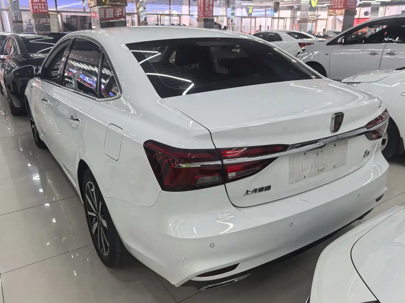 Photo 12 - Roewe i6