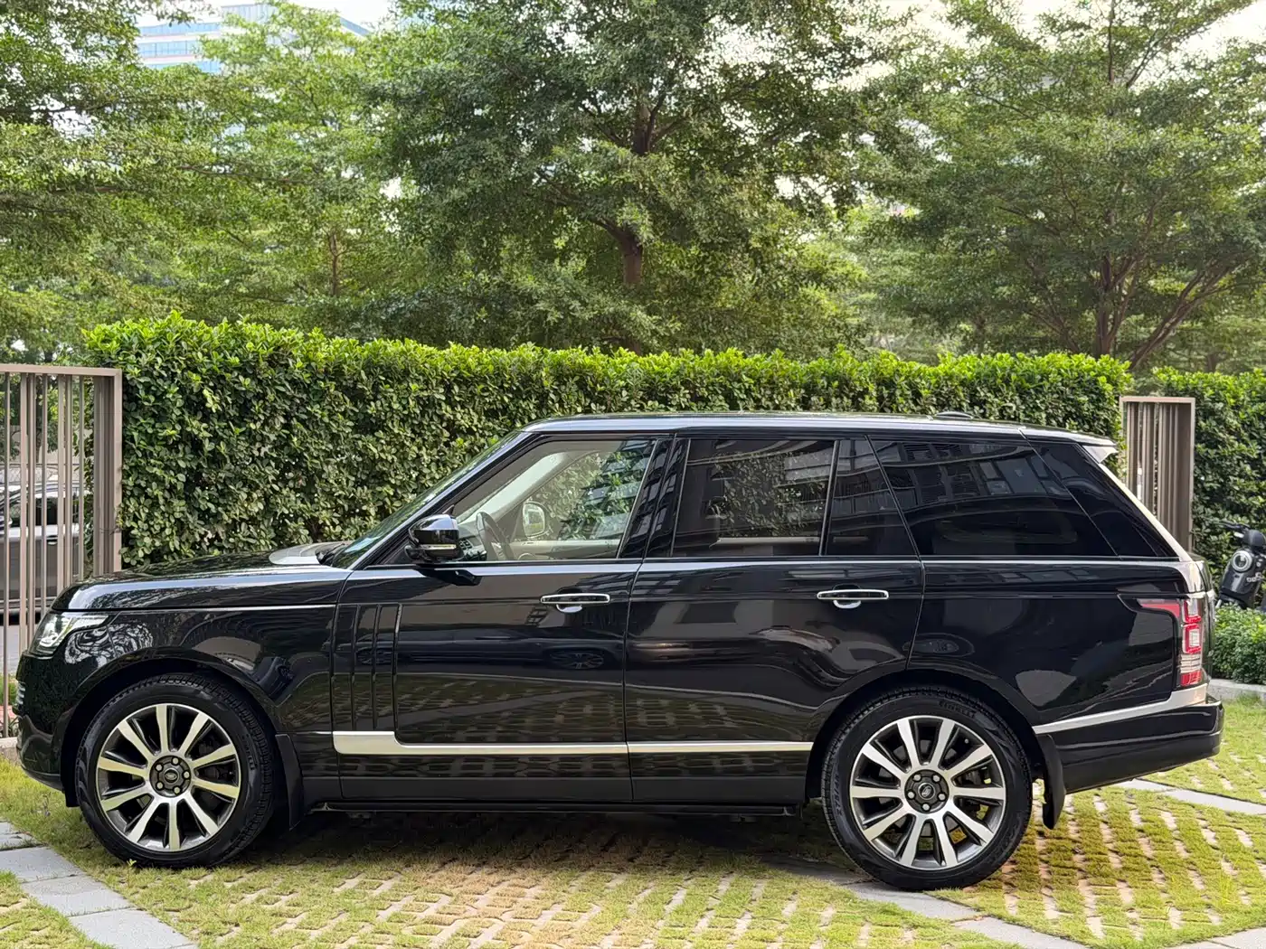 Фото 3 - Land Rover Range Rover