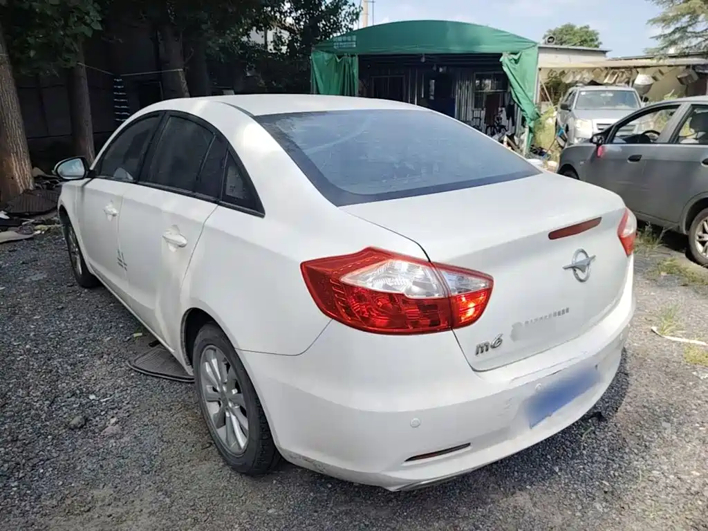 Haima M6 2015 2015 1.5T CVT Sport Intelligent