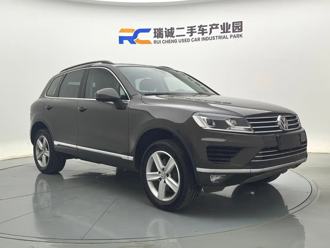Volkswagen Touareg 2018 2017 3.0TSI Explorer Edition