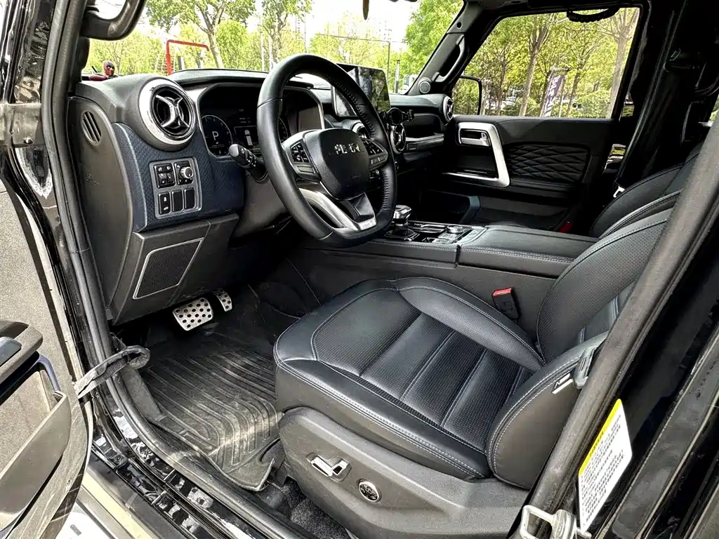 BAIC ORV Beijing Offroad BJ40 2023 2.0T Auto 2WD Urban Hunter Knight Edition фото 4
