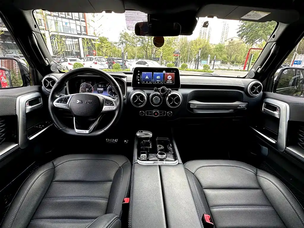 BAIC ORV Beijing Offroad BJ40 2023 2.0T Auto 2WD Urban Hunter Knight Edition фото 6