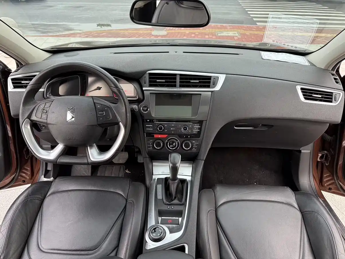 DS 6 2015 2014 1.6T Luxury Edition THP160
