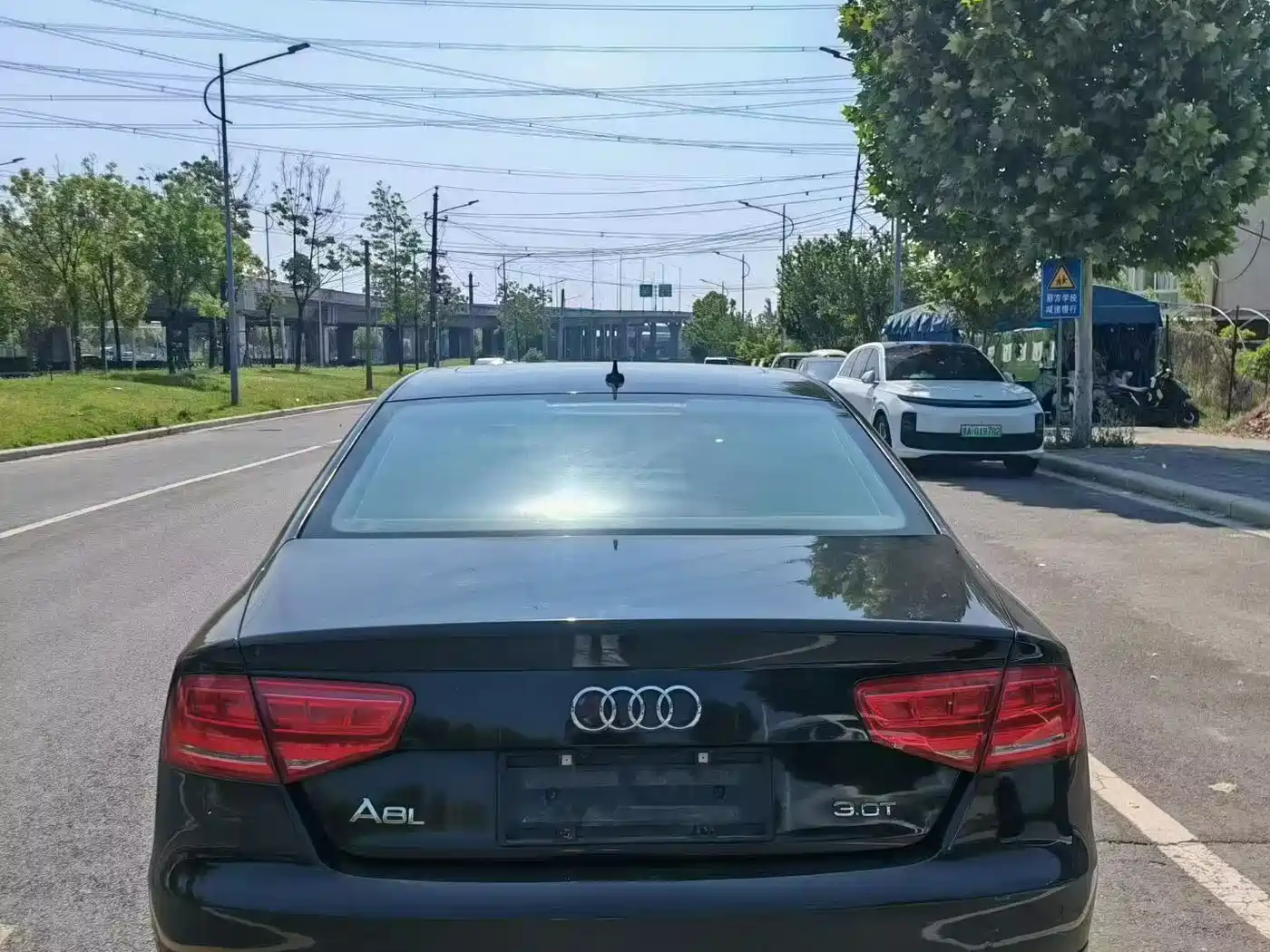 Audi A8 2011 A8L 3.0 TFSI quattro Comfort (245kW) фото 6