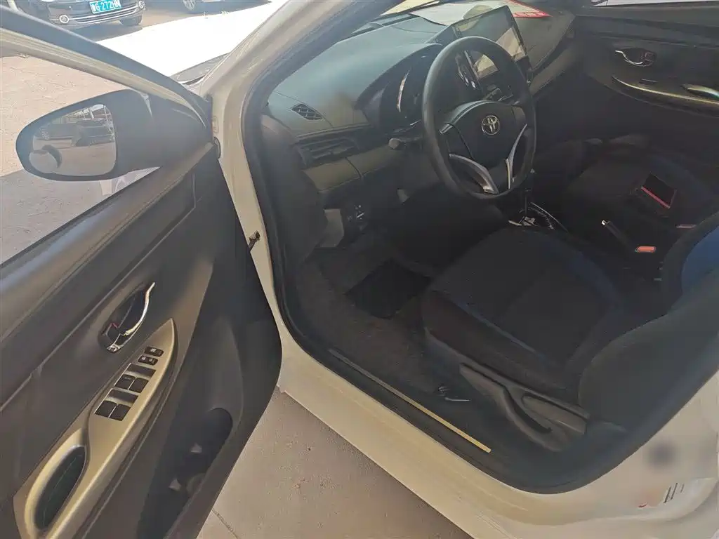Toyota YARiS L Zhi Xuan 2016 Facelift 1.5G CVT Dynamic Edition фото 16