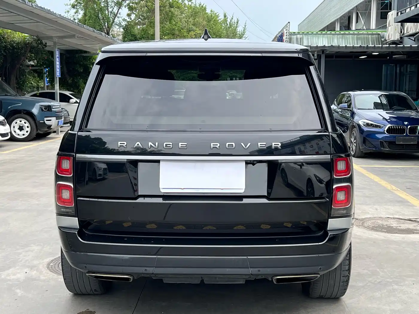 Land Rover Range Rover 2018 3.0 SC V6 Golden Age Edition фото 12