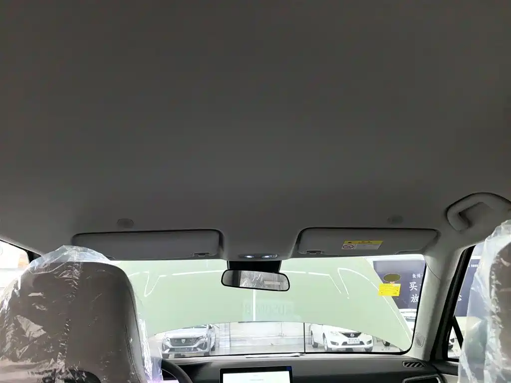 BYD Yuan UP 2025 Model 301KM Navigator фото 18