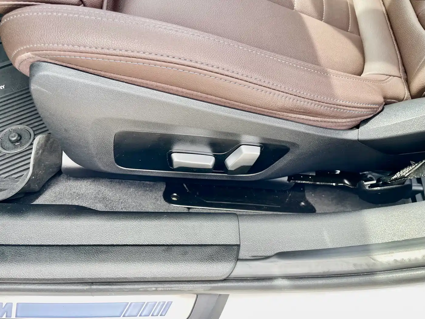 BMW 3 Series 2021 325Li M Sport Package фото 8