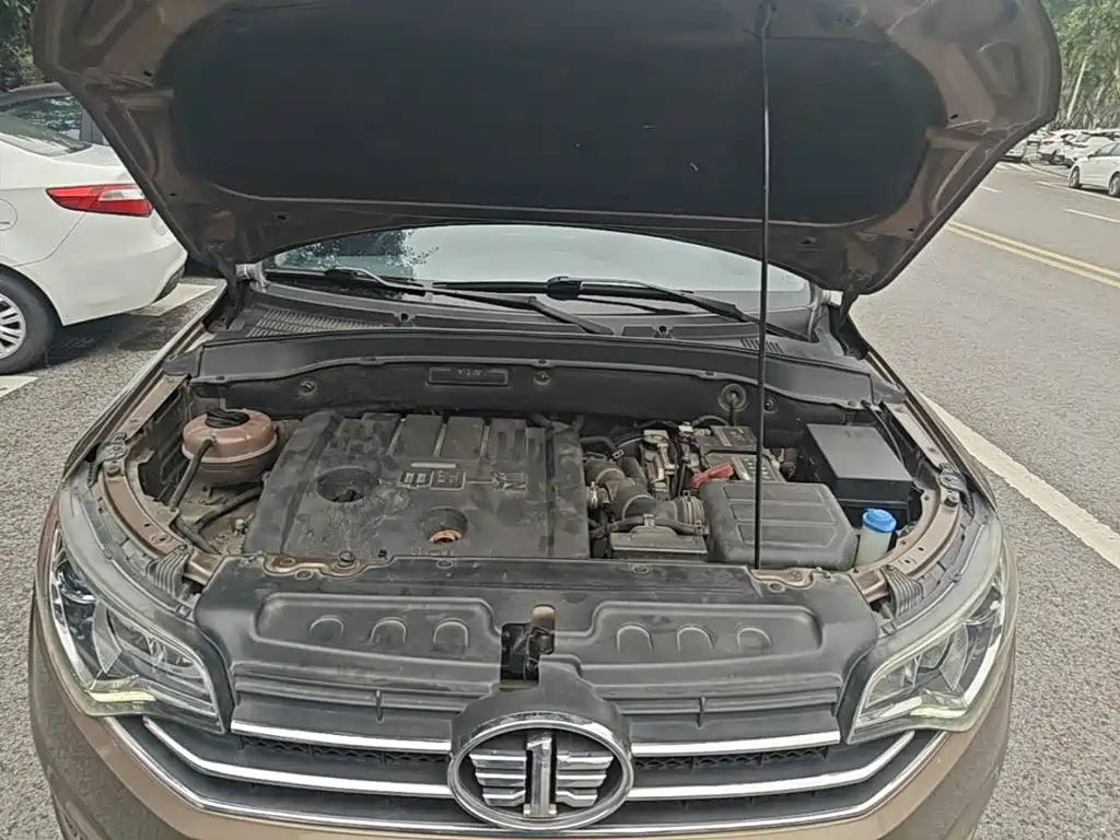 FAW Senya R7 2017 2017 Model 1.6L Automatic Smart