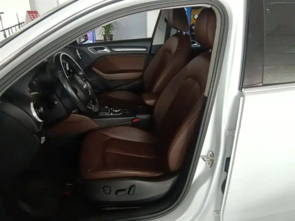Audi A3 2015 Sportback 35 TFSI Millionth Anniversary Comfort Enjoyment Type фото 15