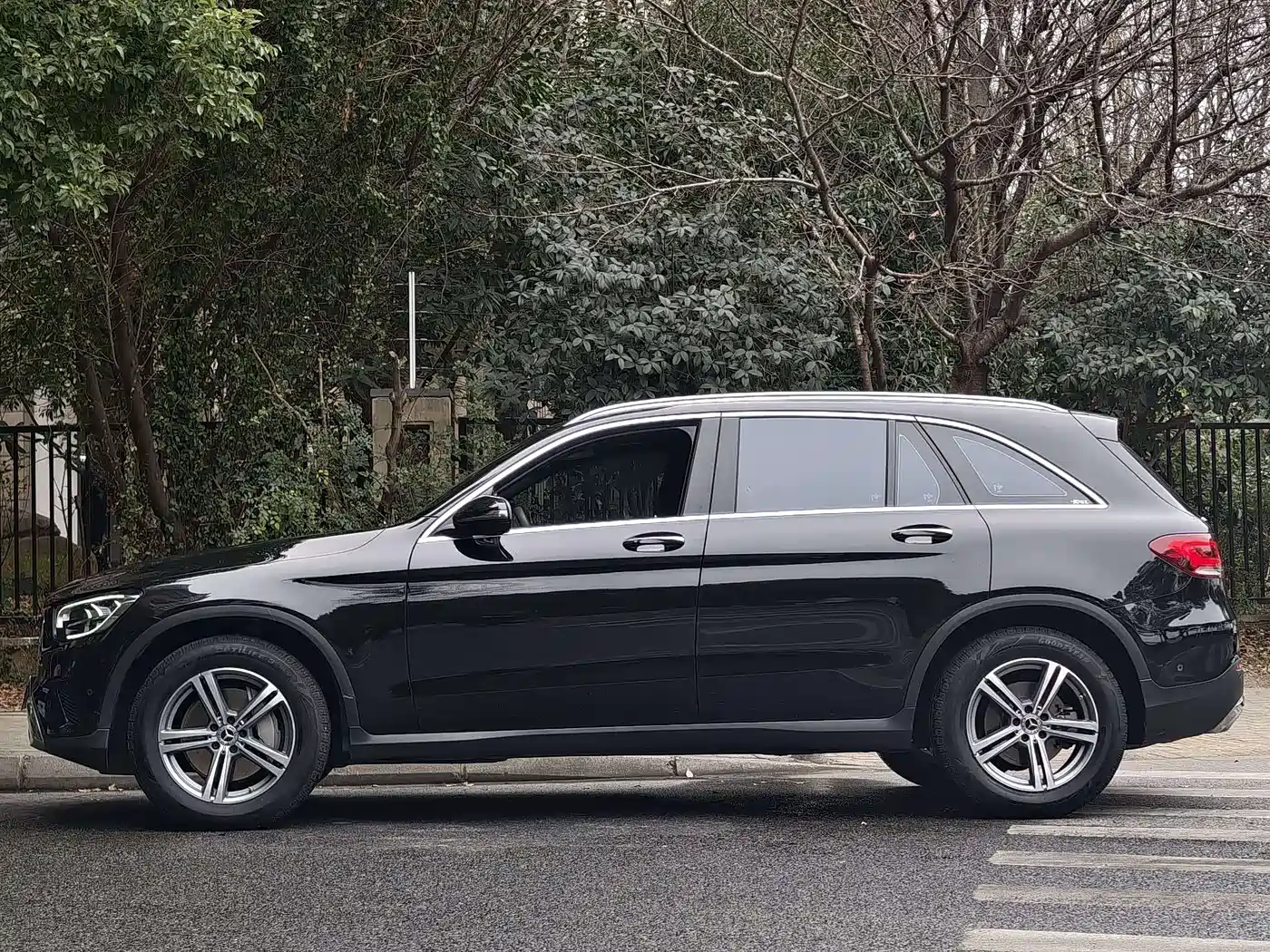 Mercedes-Benz GLC 2021 GLC 260 L 4MATIC Sporty фото 2