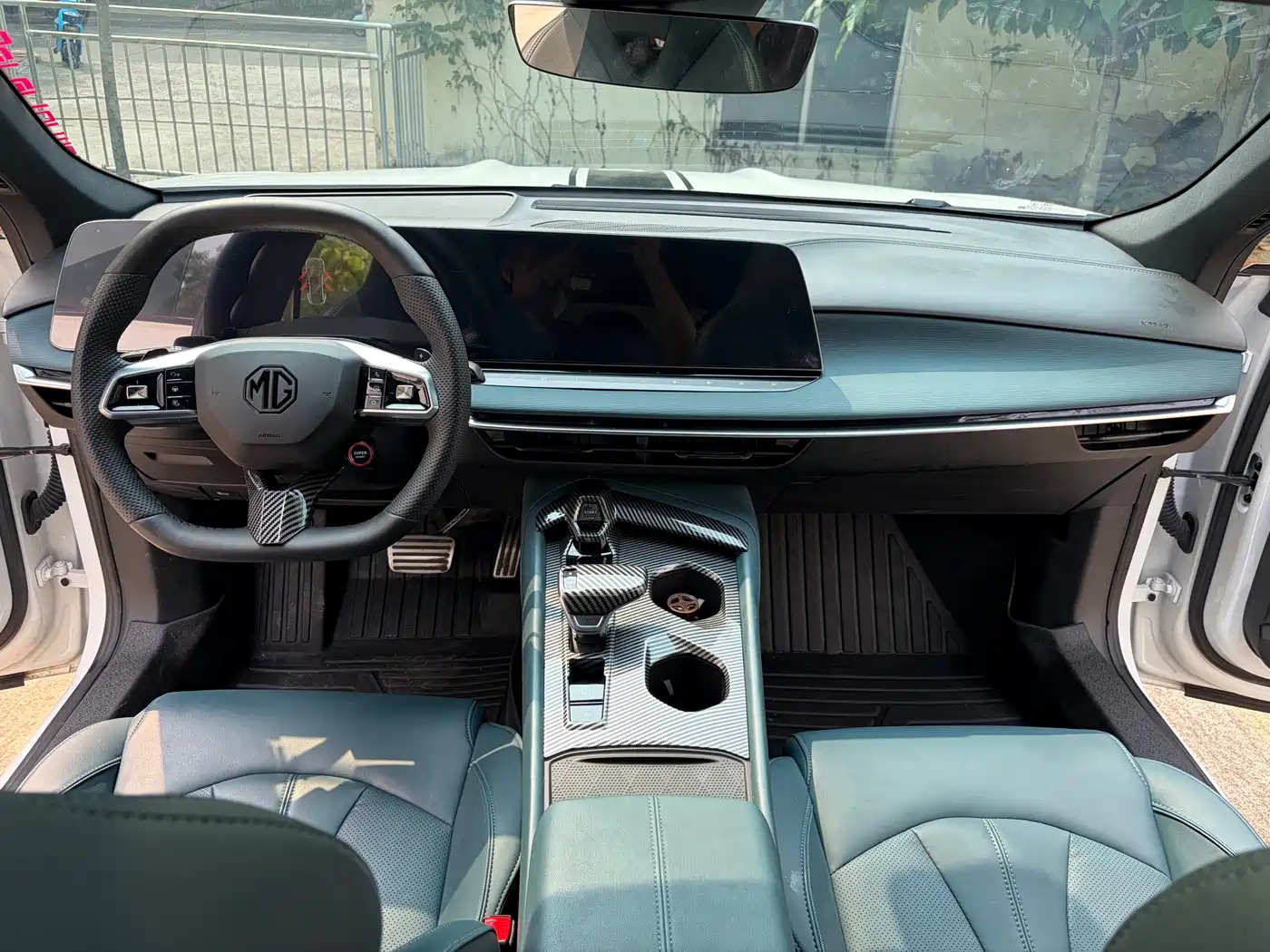 MG MG7