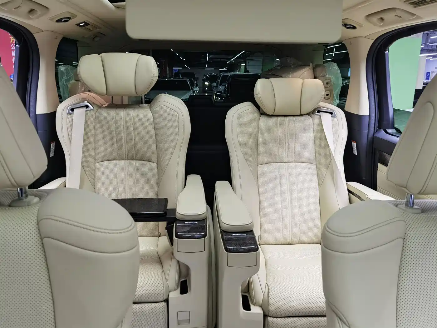 Toyota Alphard 2020 Hybrid 2.5L Premium Edition фото 21