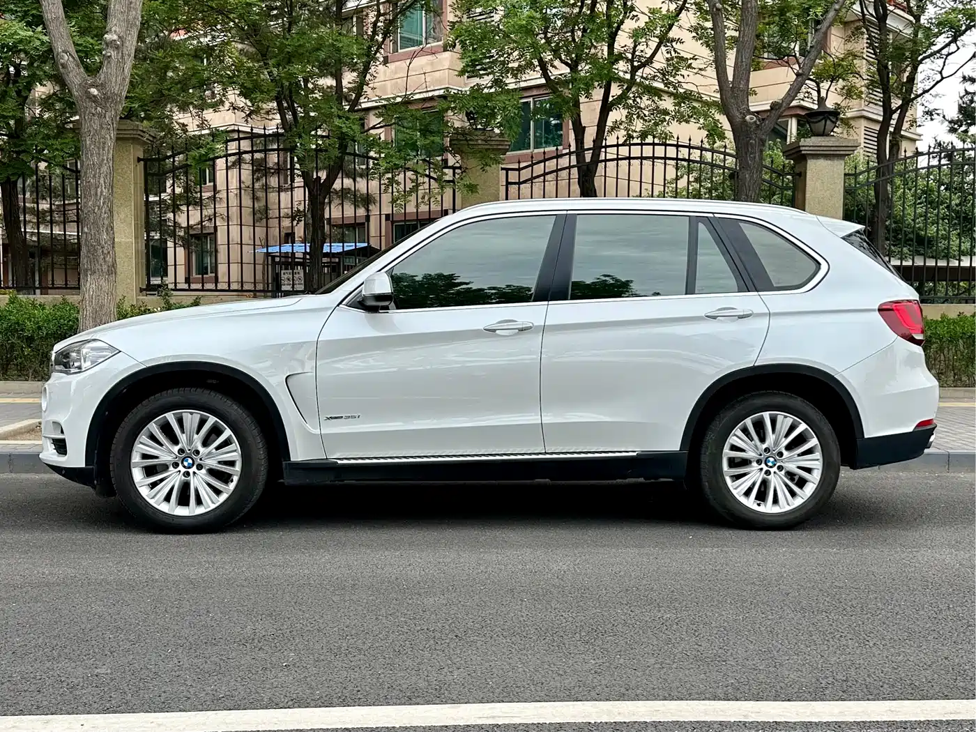 BMW X5 (Import) 2014 xDrive35i Leading фото 3
