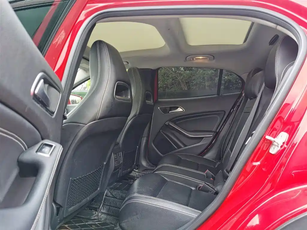 Mercedes-Benz GLA 2015 GLA 220 4MATIC Luxury фото 22