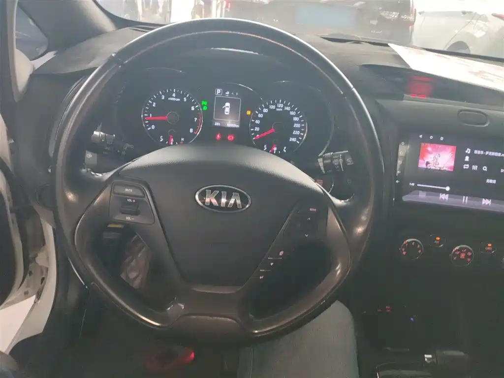 Kia K3 2017 1.6L Automatic 15th Anniversary Special GLS фото 7