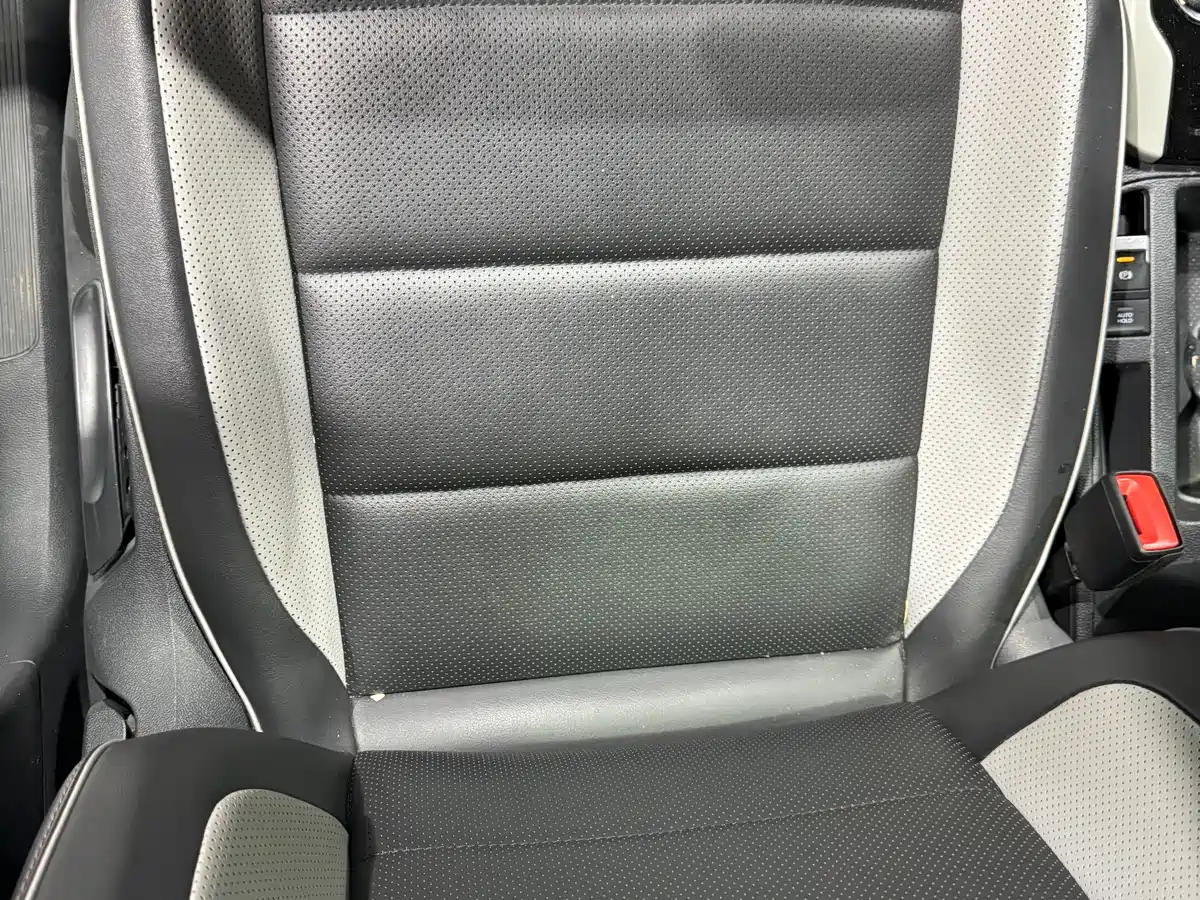 VOLKSWAGEN T-ROC EXPLORING SONGS