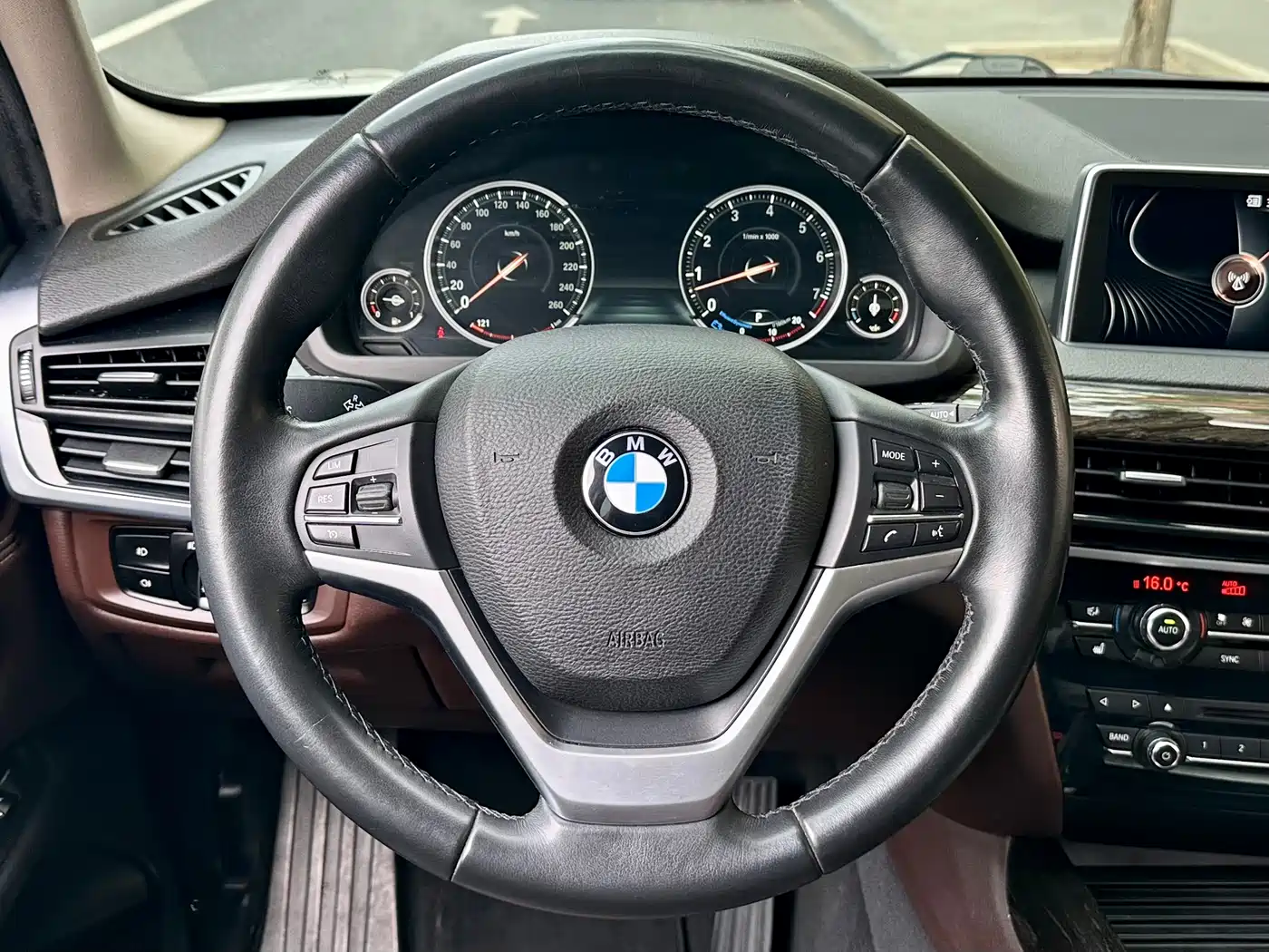 BMW X5 (Import) 2014 xDrive35i Leading фото 9