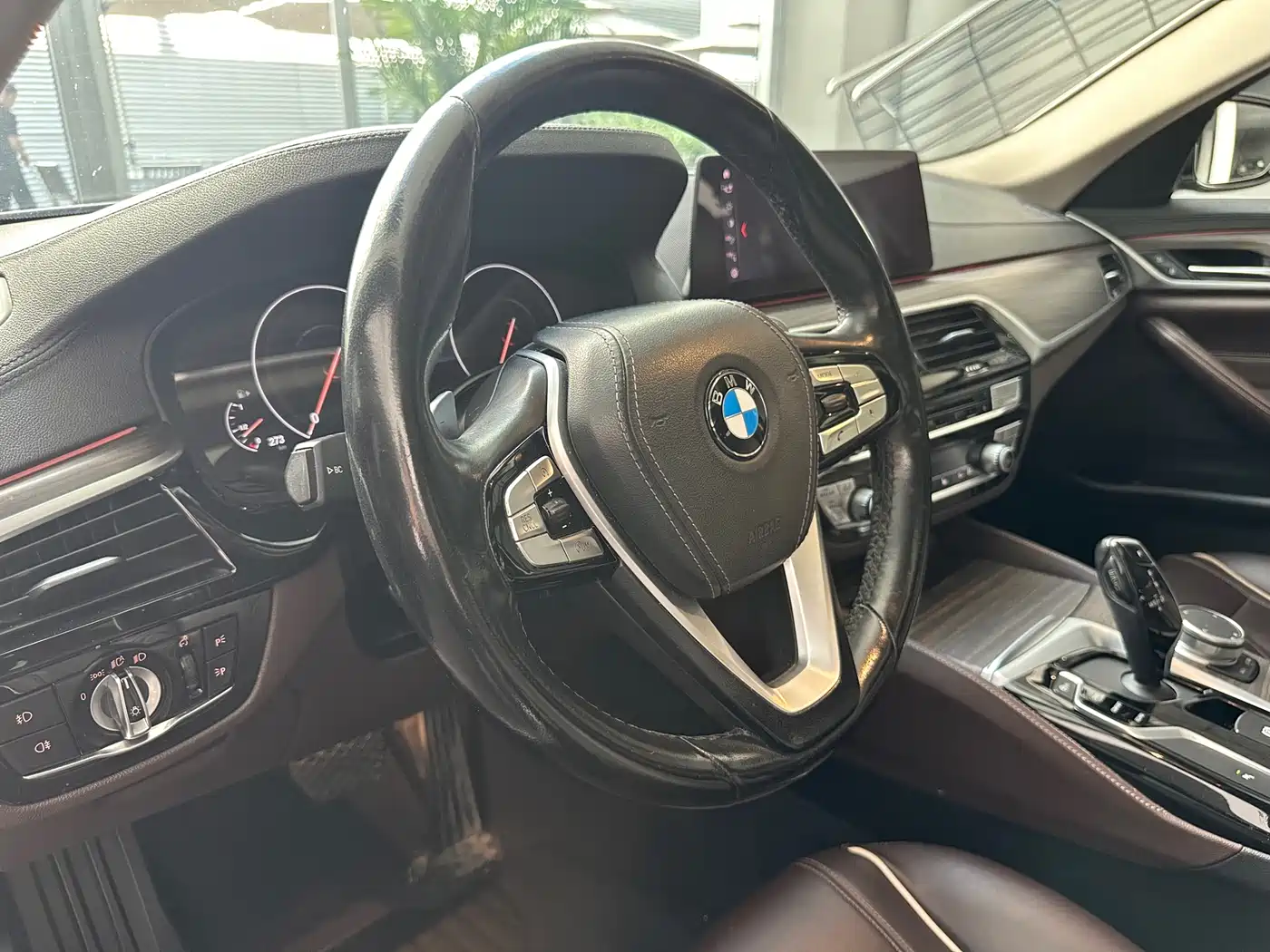 BMW 5 Series 2019 530Li xDrive Luxury Package фото 9