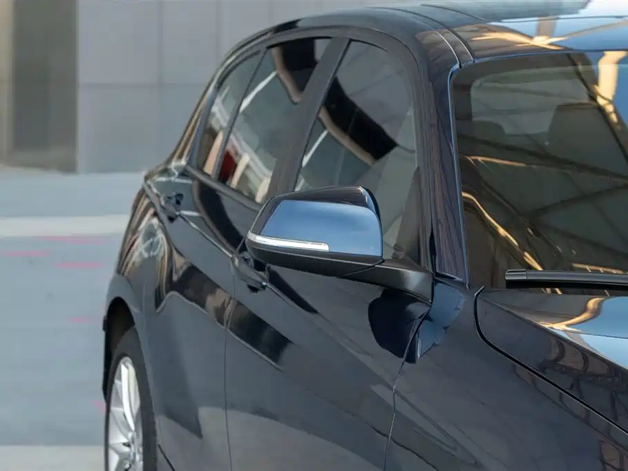 BMW 1 Series (Import) 2015 120i Leading фото 9
