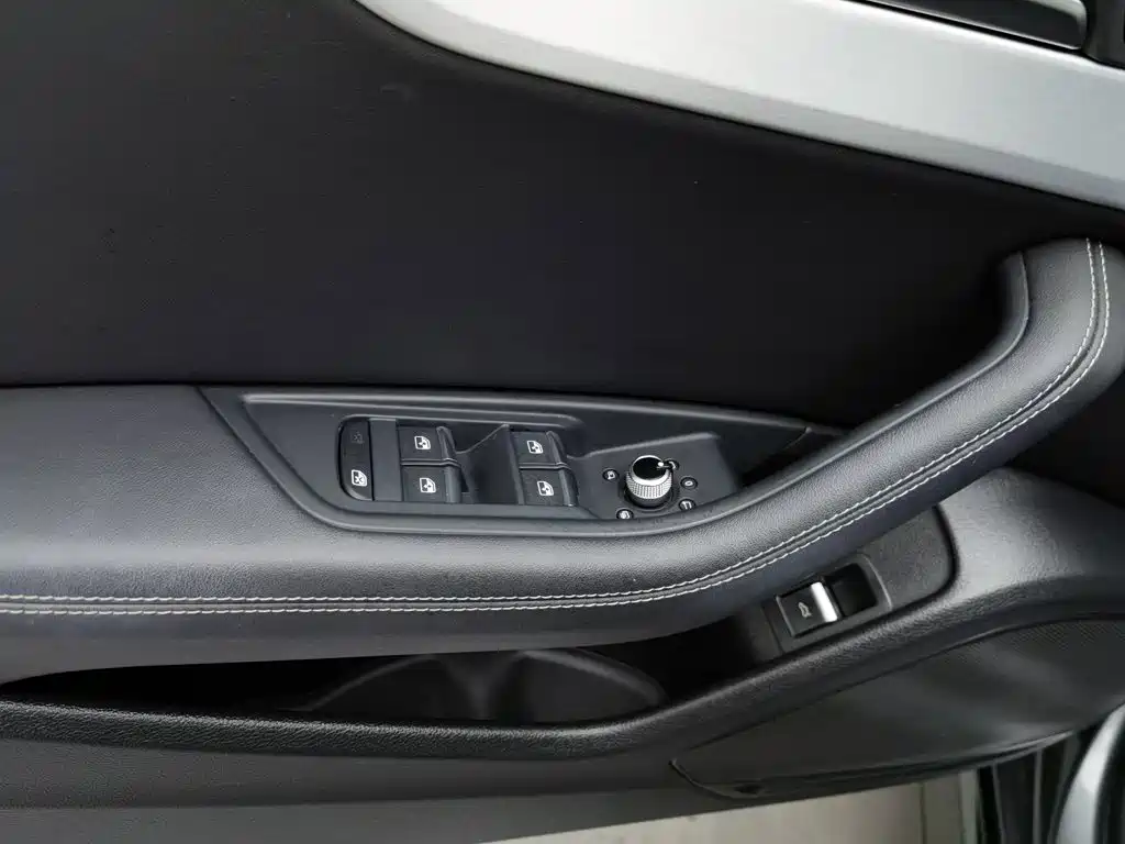 Audi A4L, миниатюра 9
