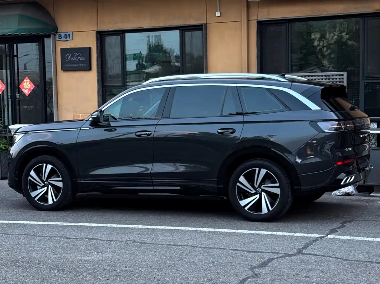 Volkswagen Talagon 2024 380TSI 4WD R-Line Cruise Shared Edition фото 3
