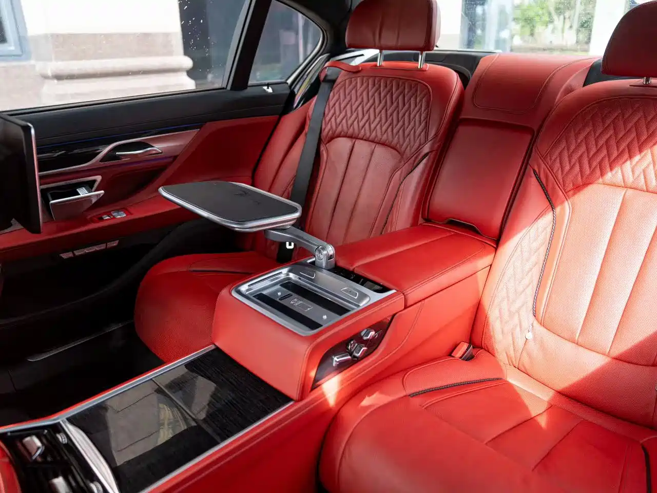 Photo 7 - BMW 7 Series