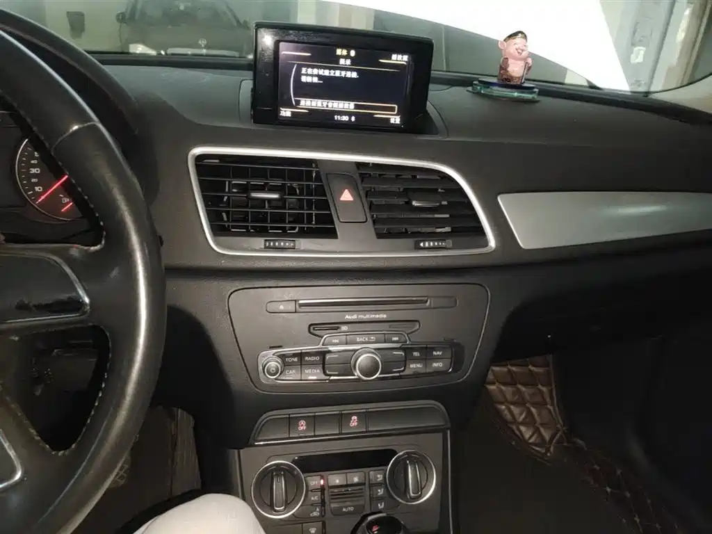 Audi Q3 2018 30th Anniversary Edition 30 TFSI Standard фото 13