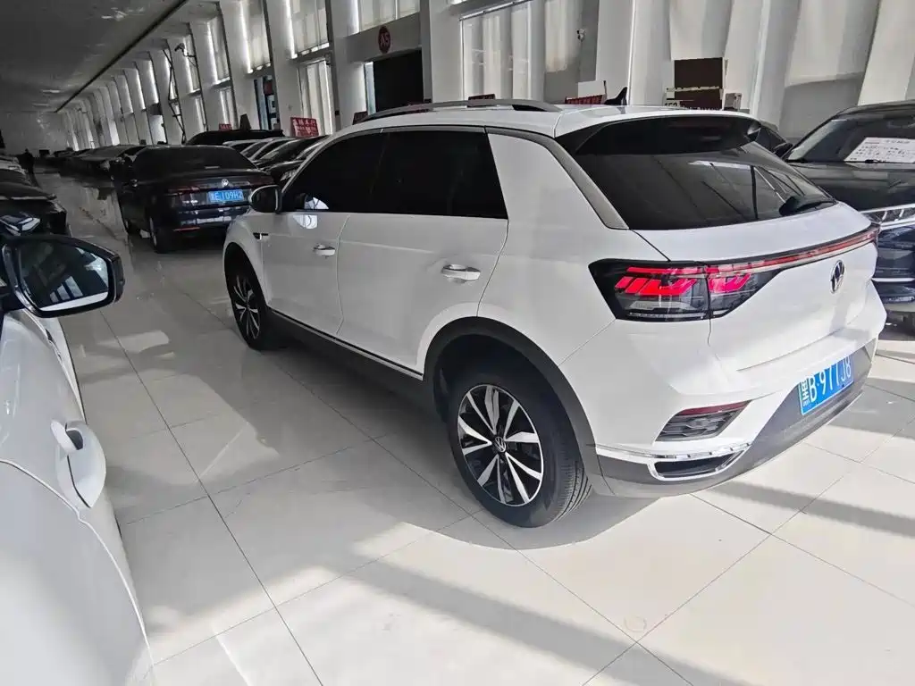 صورة 7 - Volkswagen T-ROC