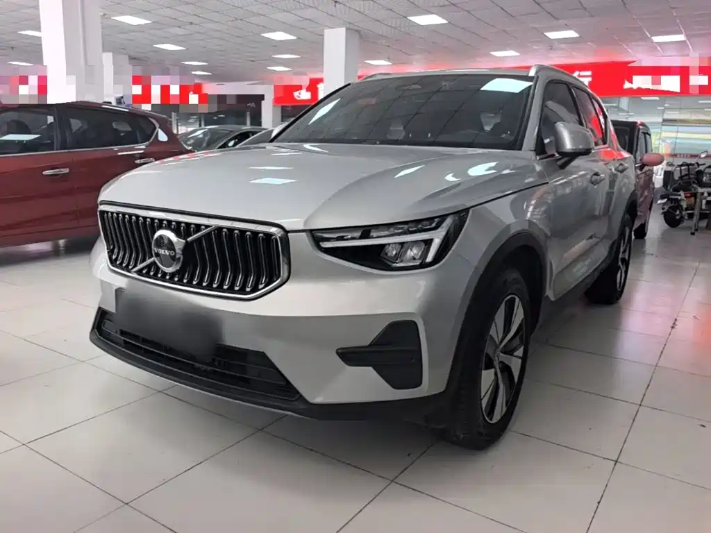 2024 Volvo XC40