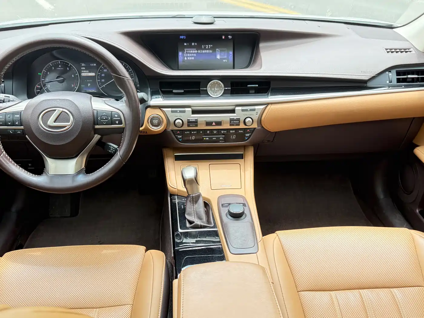 Lexus ES 2015 200 Elite Edition фото 11