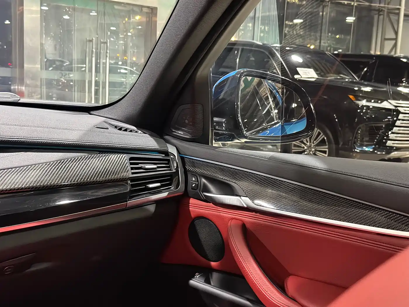 BMW X6 2017 xDrive35i M Luxury Sport фото 35