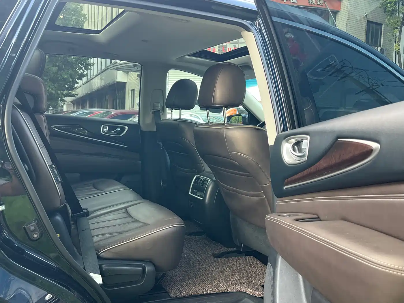 Infiniti QX60 (Import) 2018 2018 2.5 S/C Hybrid FWD Champion Family Edition