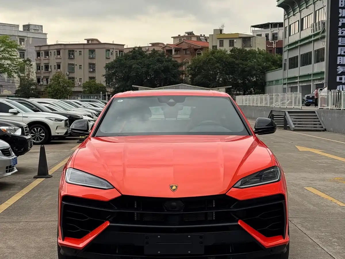 Lamborghini Urus SE 2025 4.0T Standard Edition фото 2