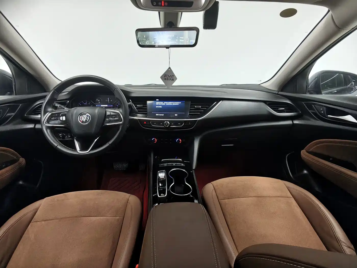 Фото 18 - Buick Regal