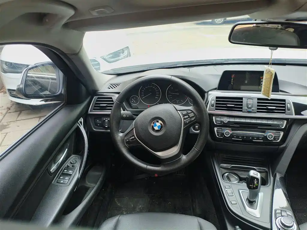 BMW 3 Series 2016 320Li Fashion Model фото 11