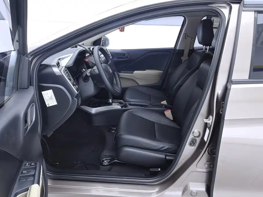 Honda Greiz 2018 2016 1.5L CVT Classic Edition