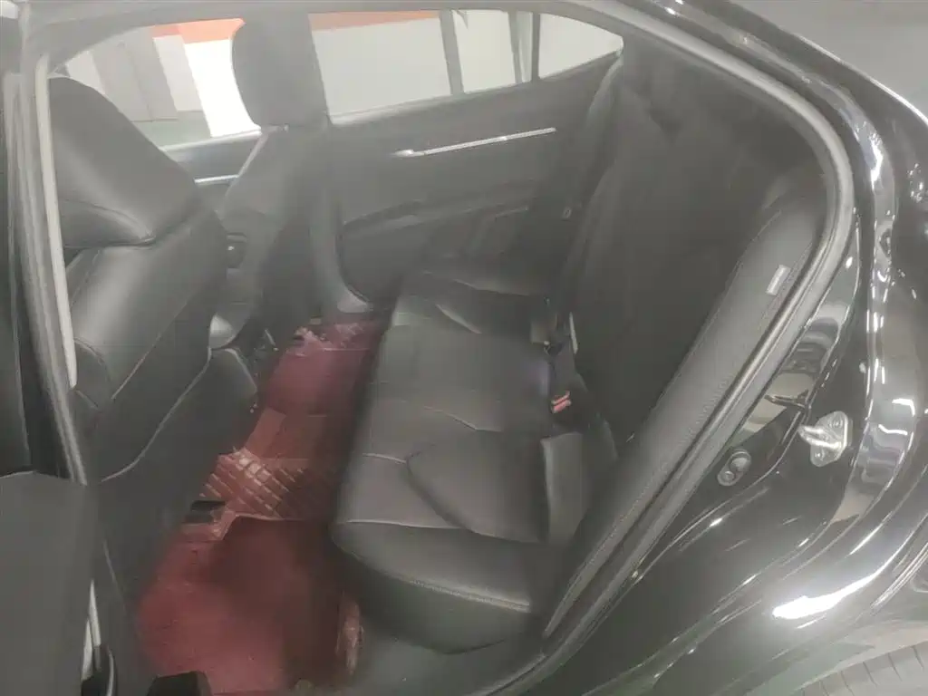 Toyota Camry 2021 2.5G Luxury Edition фото 17