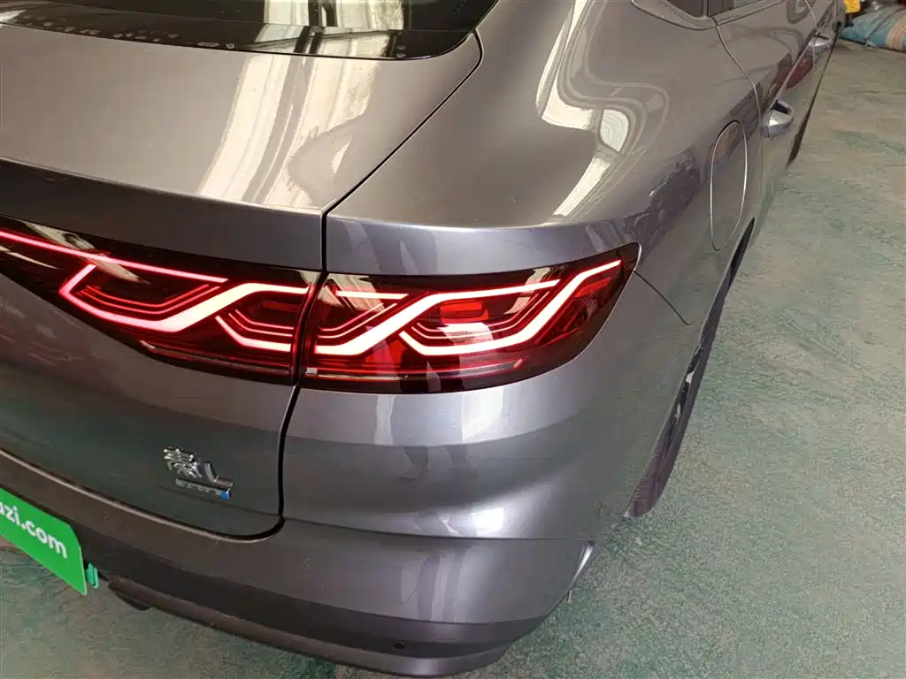 BYD Qin L 2025 DM-i Smart Drive 80KM Premium фото 8