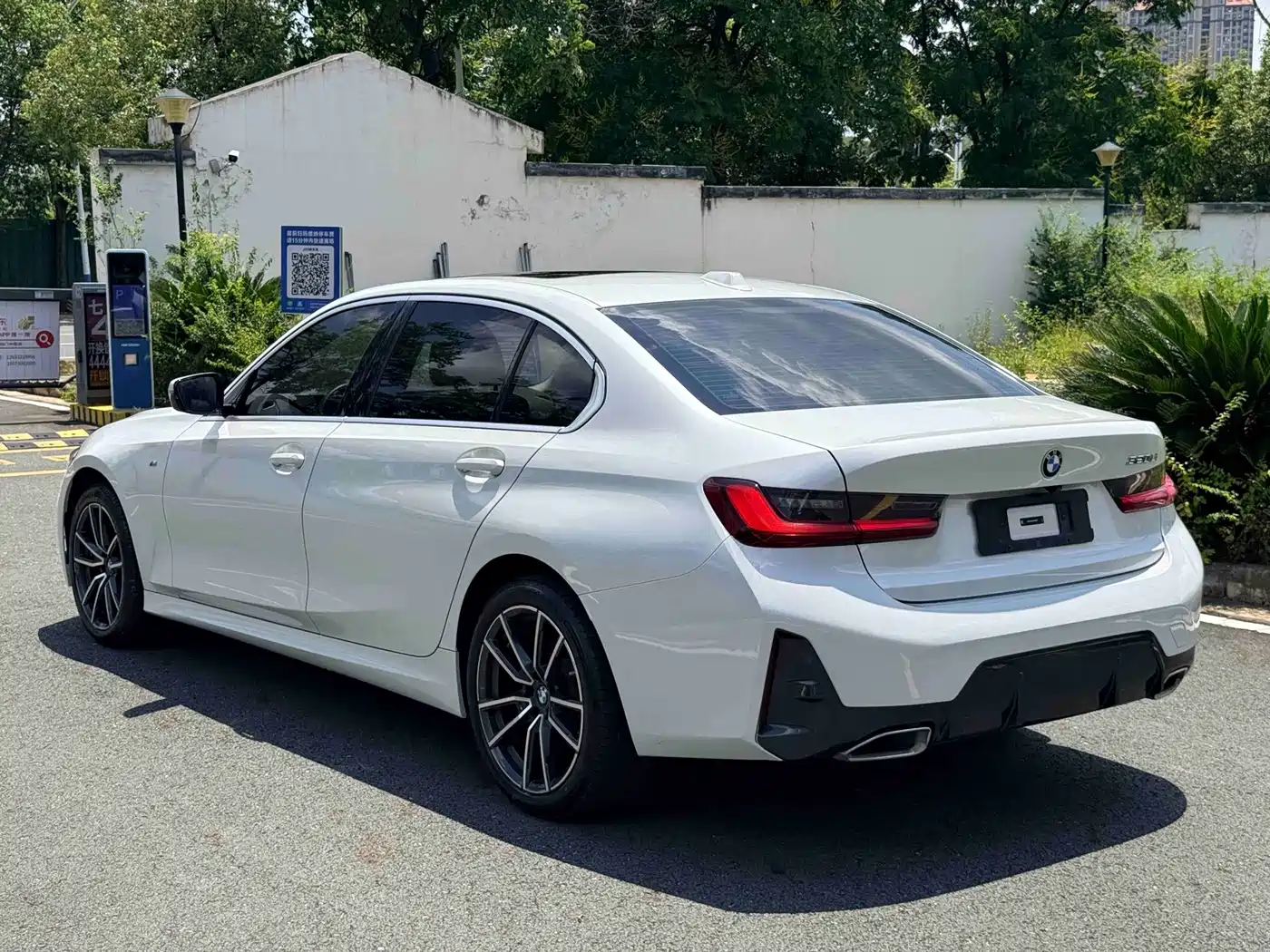 Photo 7 - BMW 3 Series